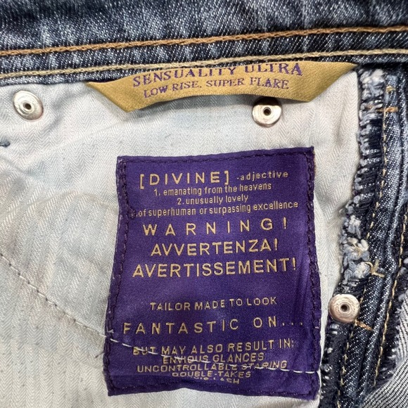 Divine Rights‎ of Denim Jeans Size 30 Low Rise Super Flare Distressed - Picture 6 of 16